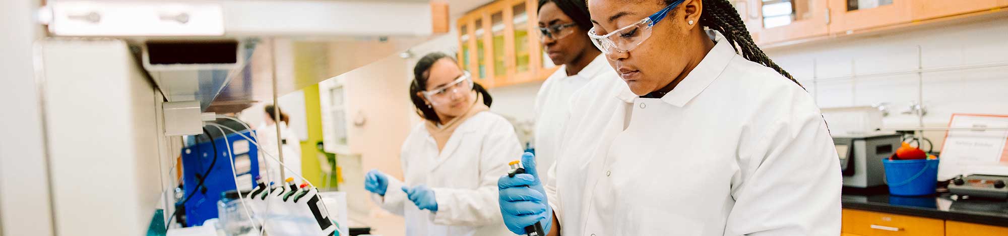 Female students working in a lab